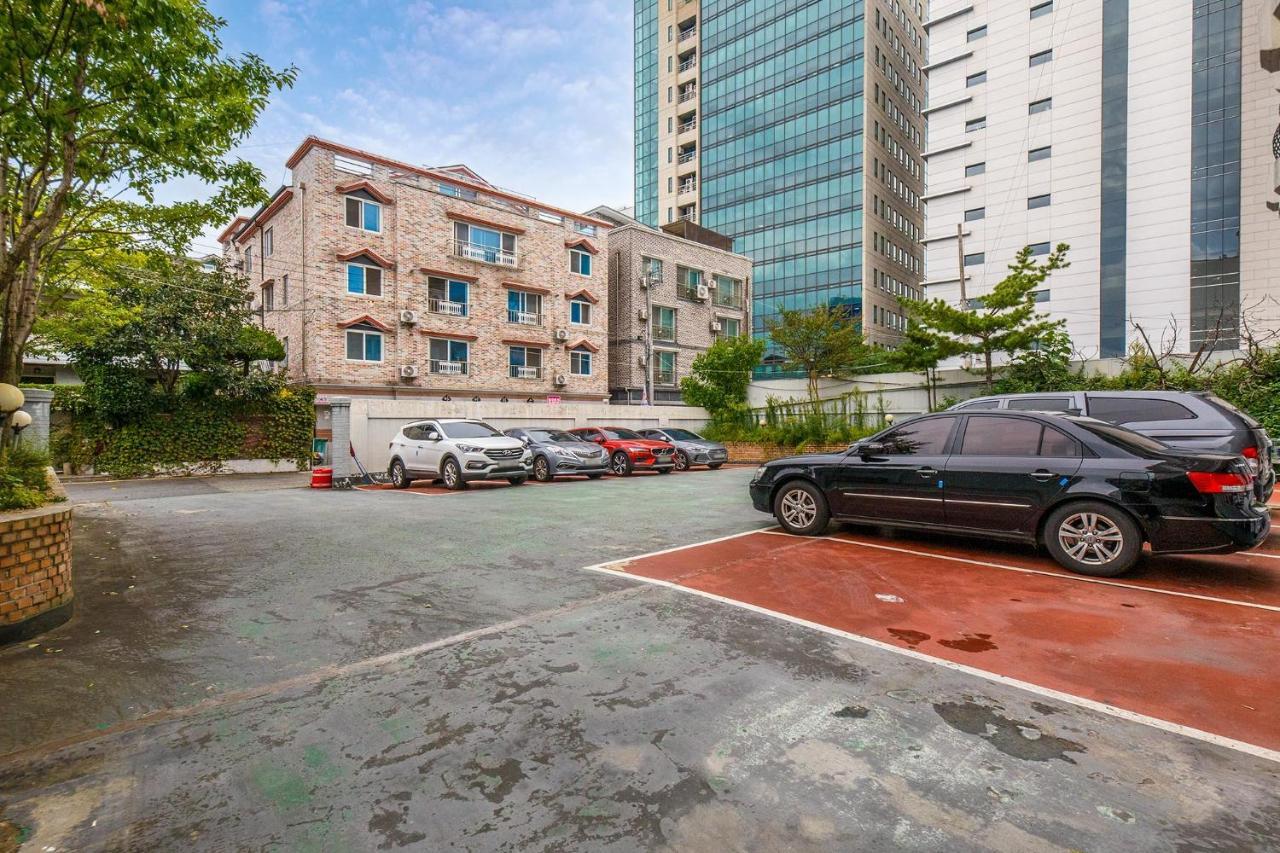 White Tourist Hotel Csondzsu Kültér fotó
