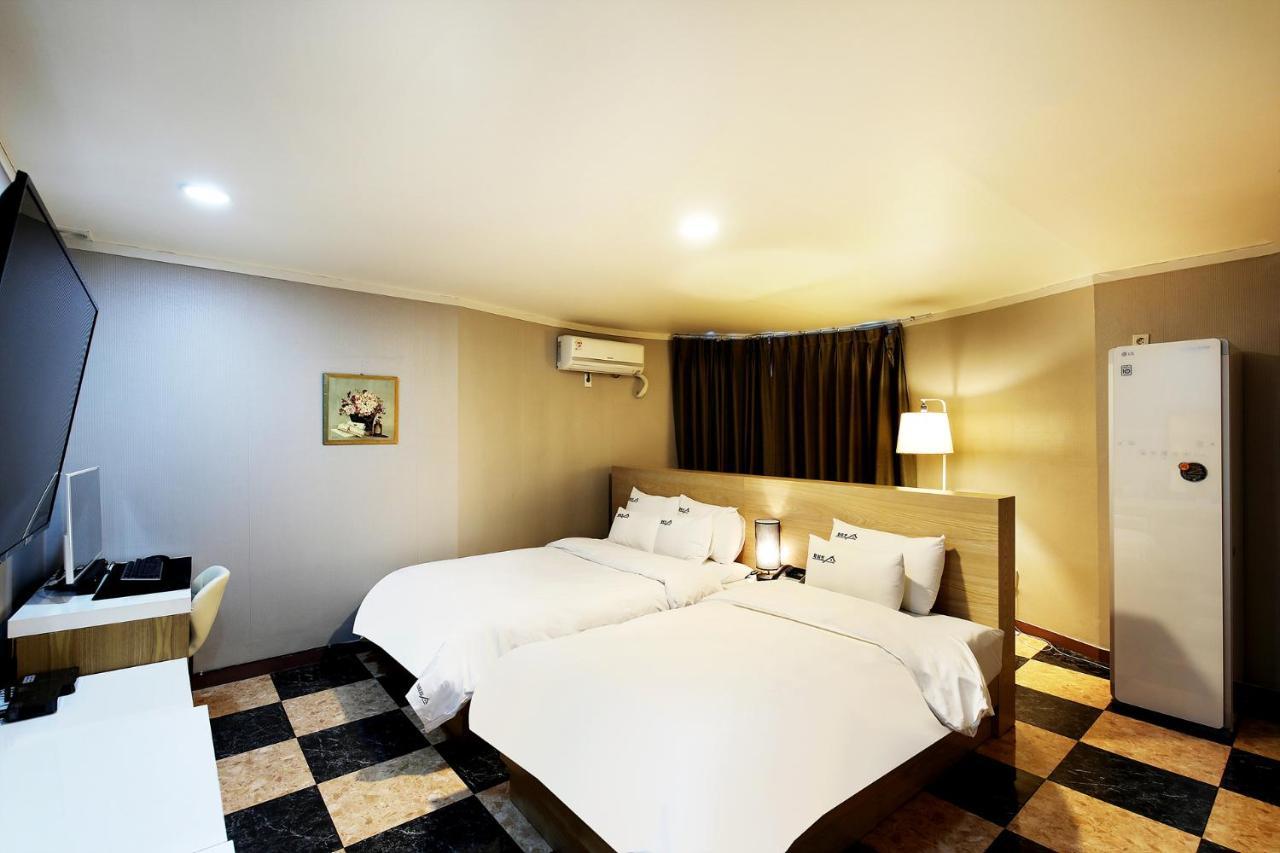 White Tourist Hotel Csondzsu Kültér fotó