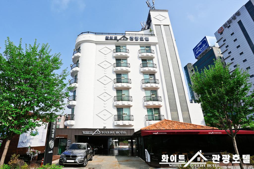 White Tourist Hotel Csondzsu Kültér fotó